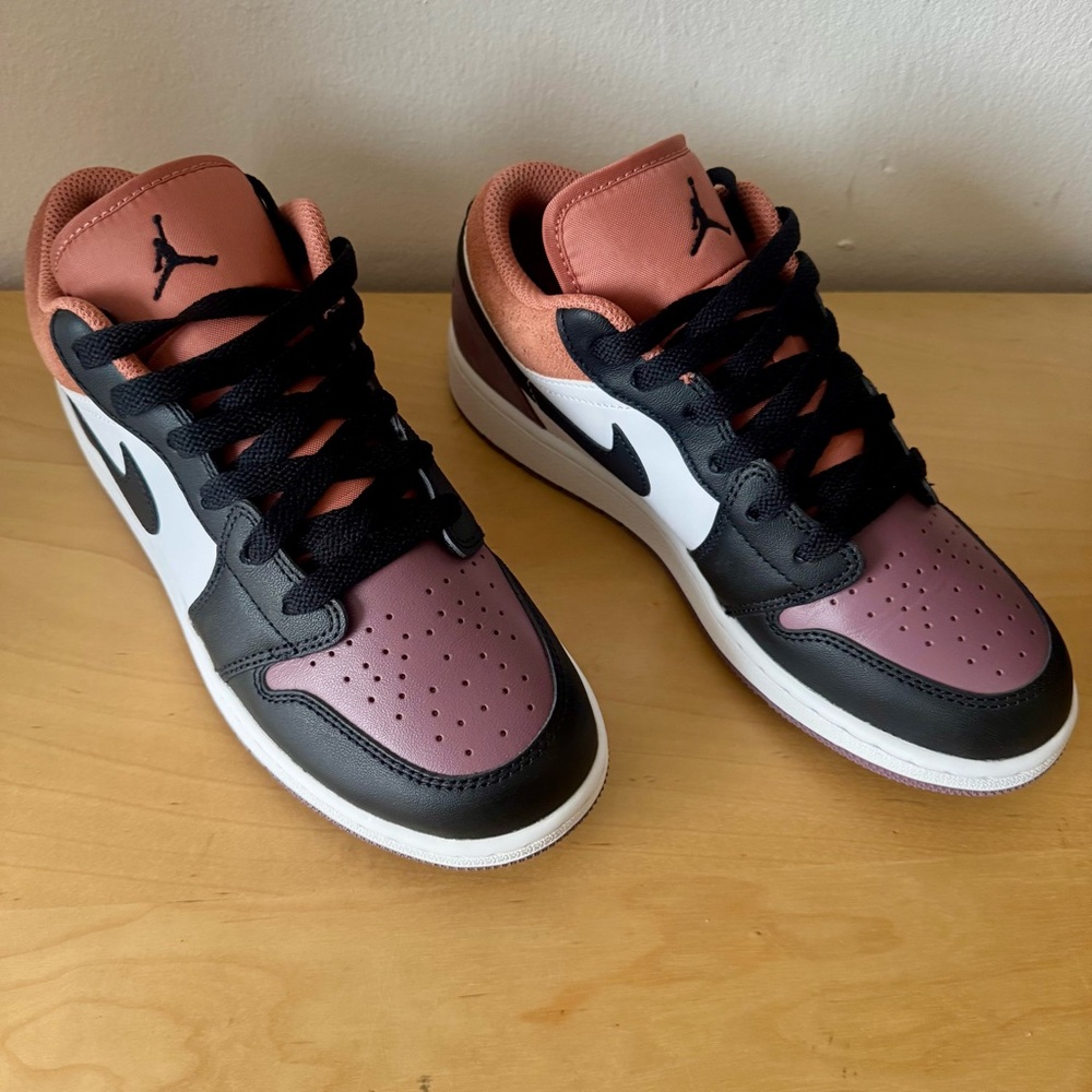 NEW - Nike Air Jordan 1 Low SE - Picture 2 of 6